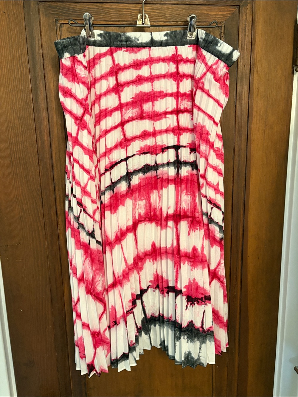 Pleated Pink & Black tie dye Print Women's Skirt